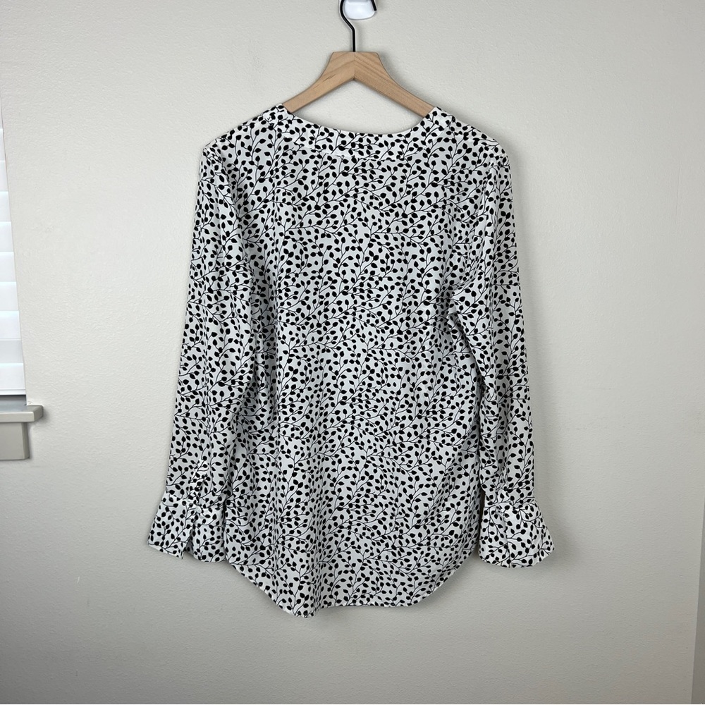 Equipment Avianna 100% Silk Tie Front Blouse - Picture 4 of 7